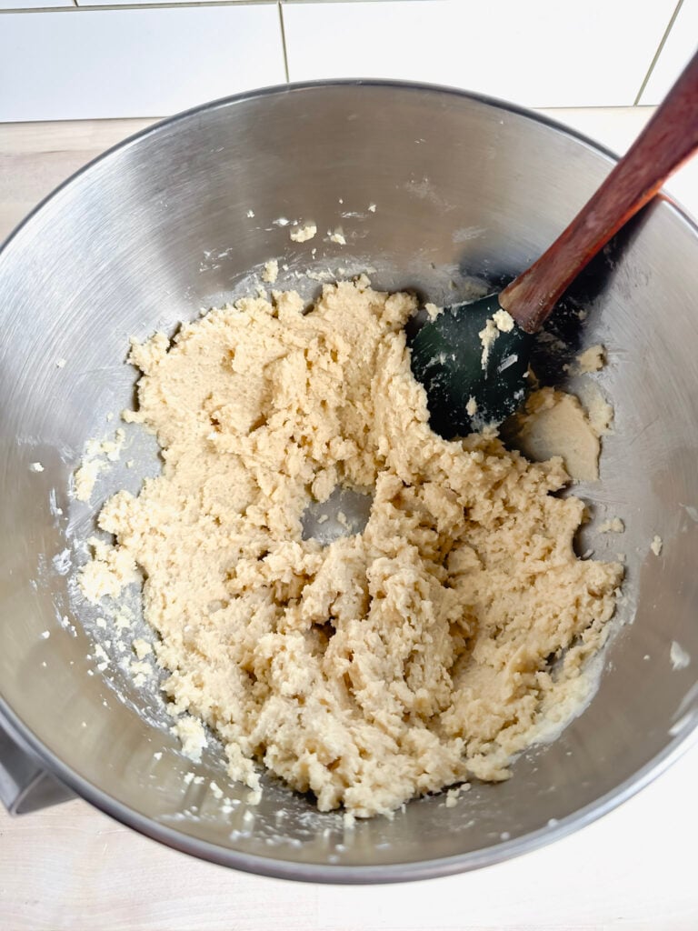 combine butter and sugars till well combined
