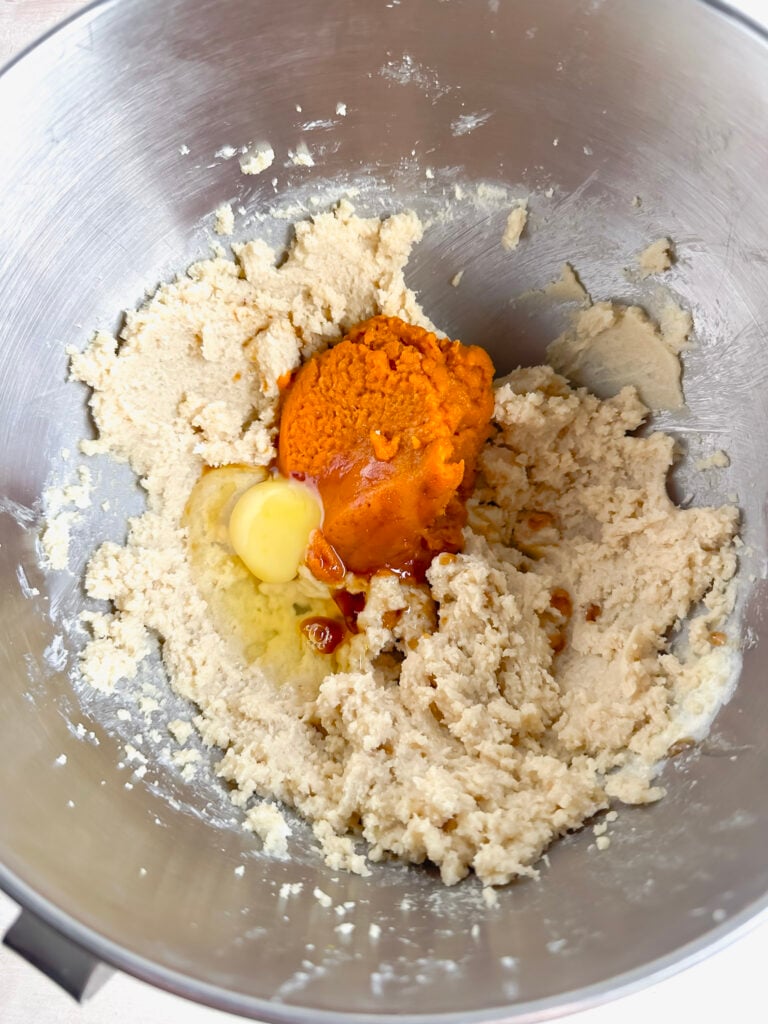 add pumpkin puree and egg